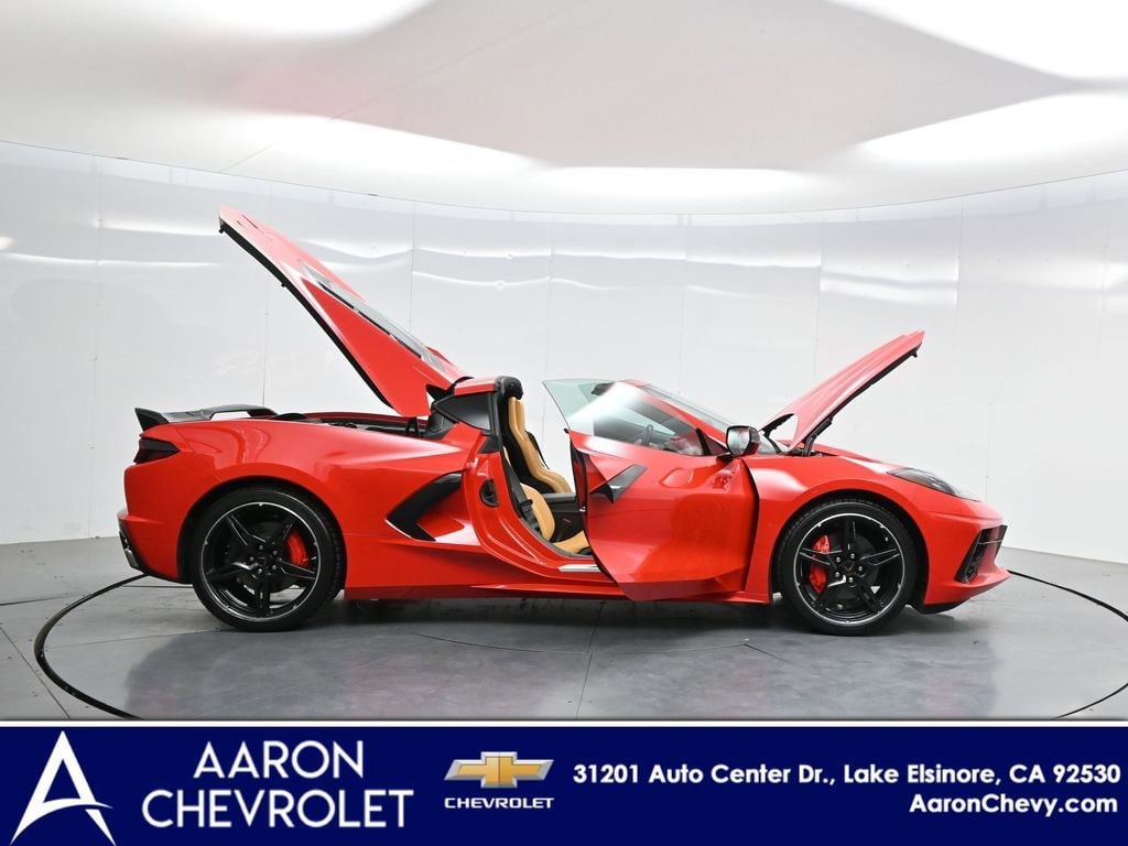 2022 Chevrolet Corvette Stingray Stingray w/2LT photo 2