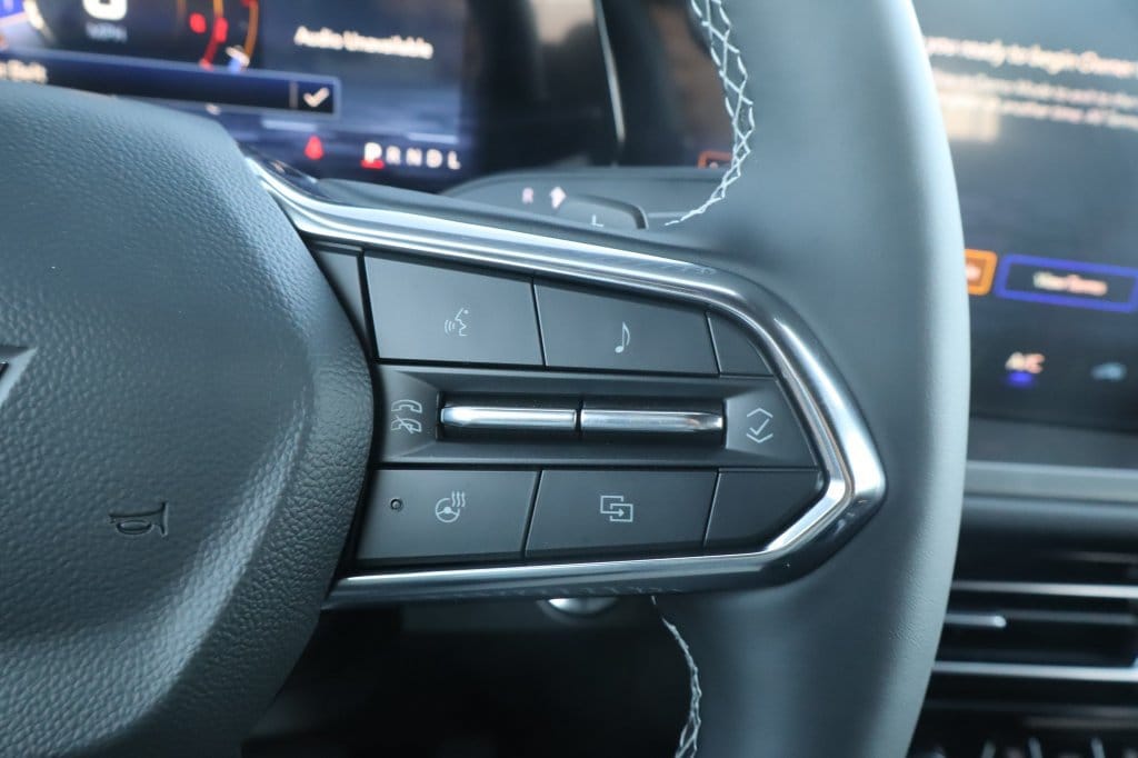 2027 Chevrolet Traverse LT - Photo 22