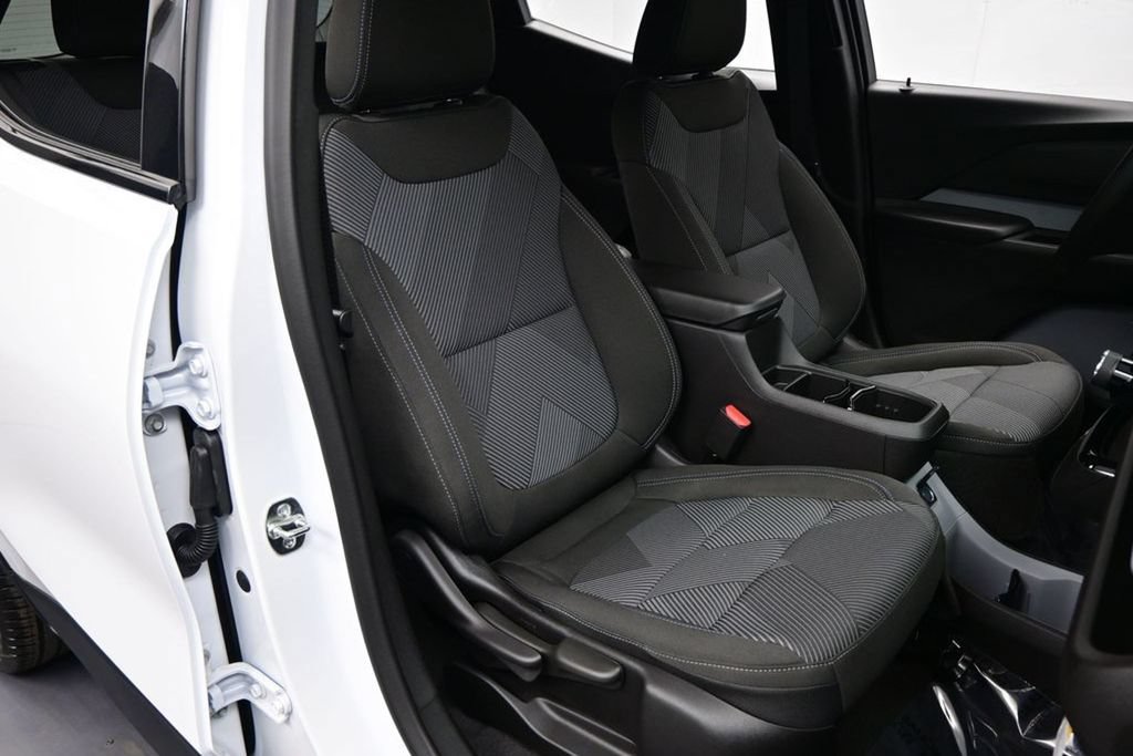 2027 Chevrolet Bolt LT - Photo 11