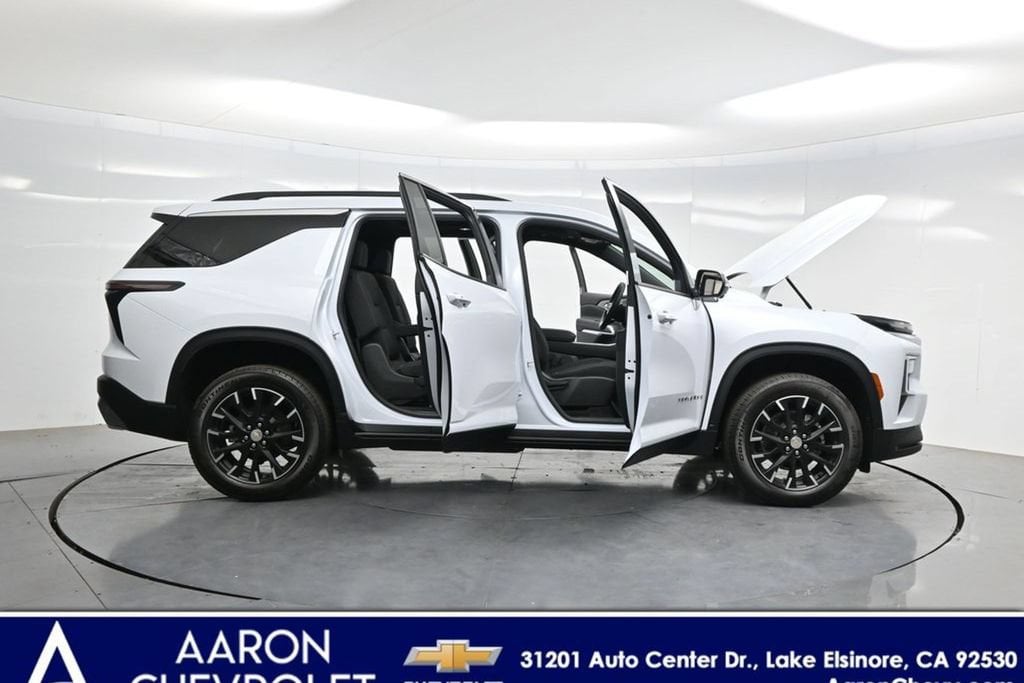 New 2026 Chevrolet Traverse LT SUV
