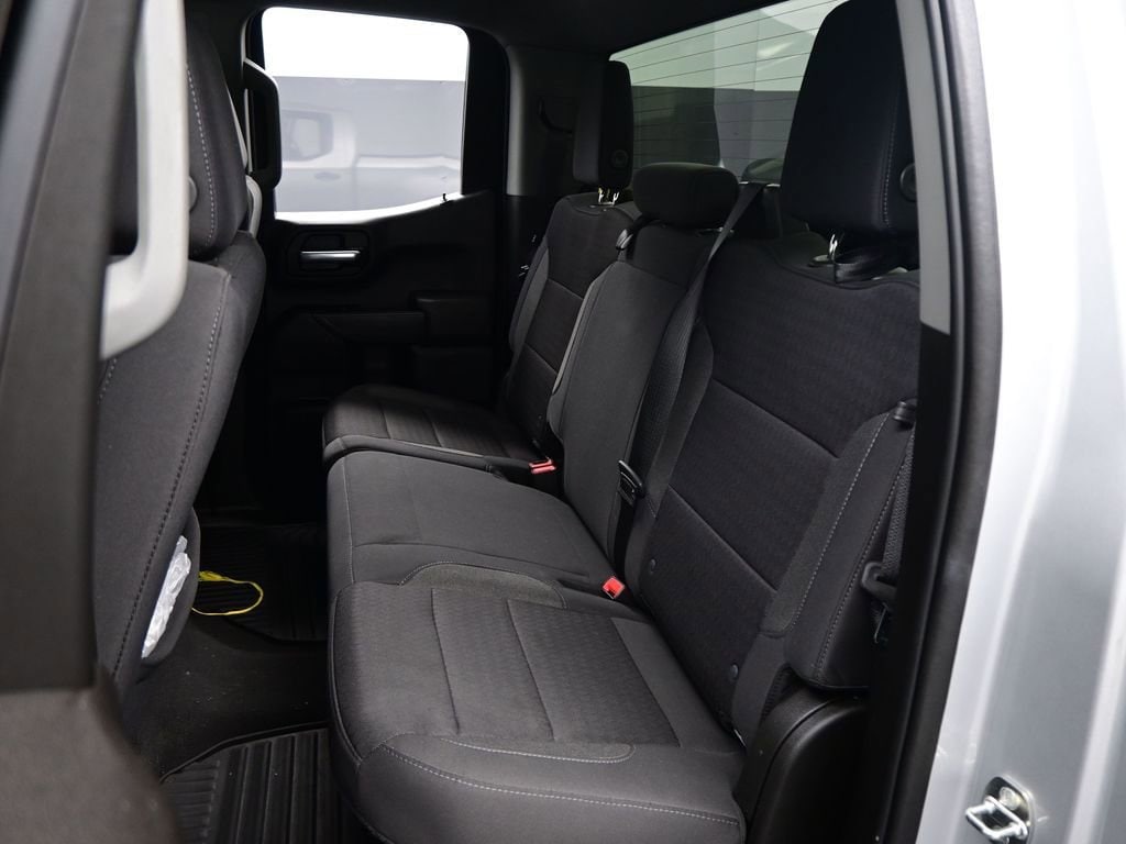 2022 Chevrolet Silverado 1500 Custom photo 3