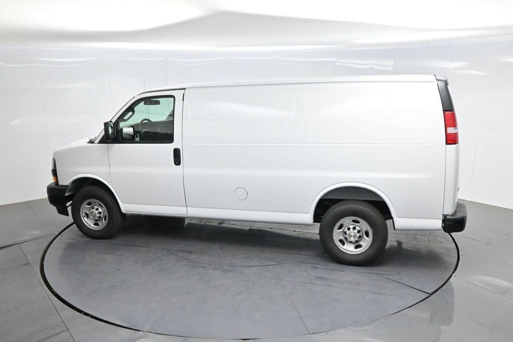 2026 Chevrolet Express Cargo Work Van - Photo 58