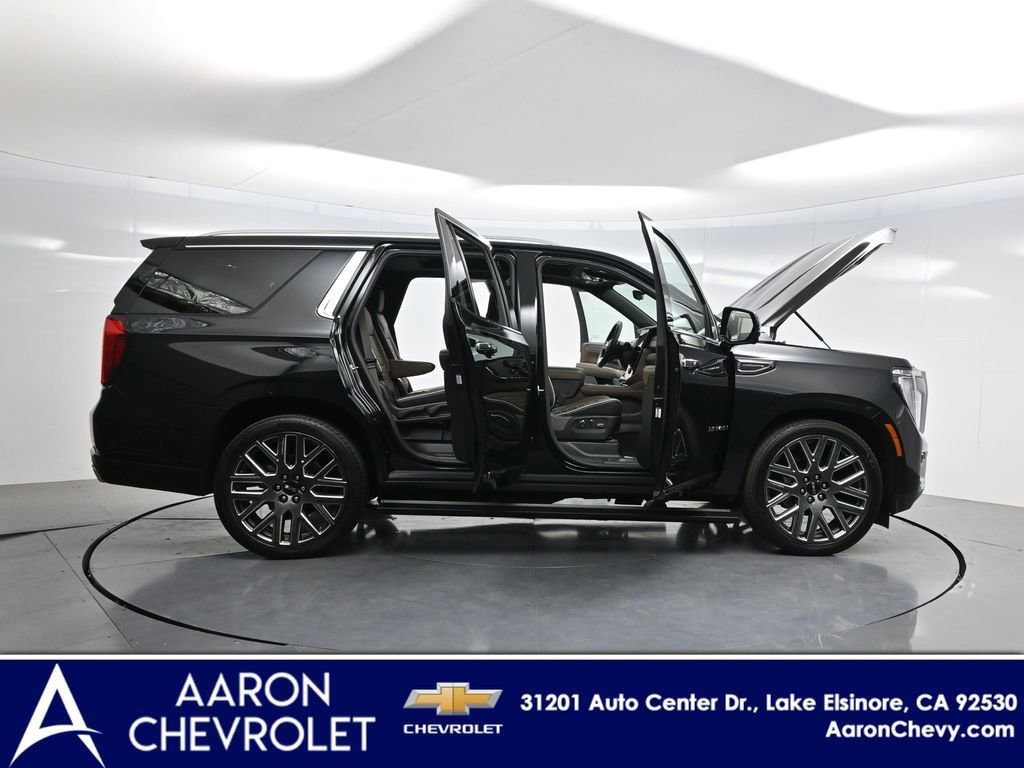 2026 GMC Yukon Denali Ultimate photo 2