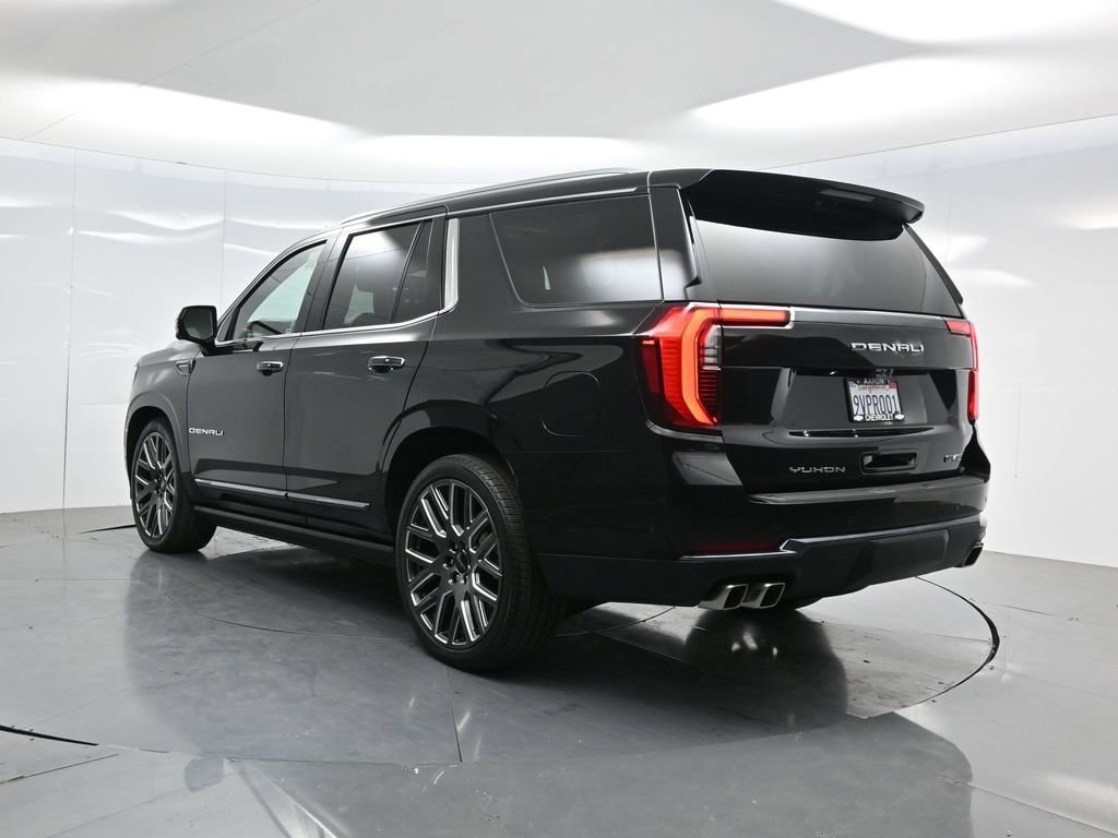 2026 GMC Yukon Denali Ultimate photo 4