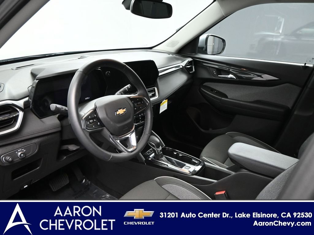 2025 Chevrolet Trailblazer LT photo 6
