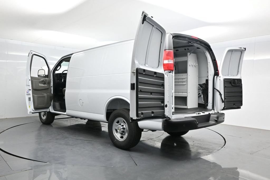 2026 Chevrolet Express Cargo Work Van - Photo 46