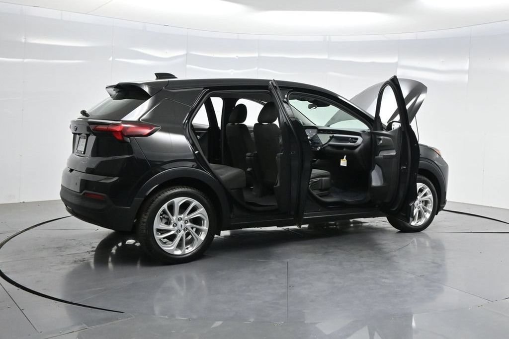 New 2027 Chevrolet Bolt LT SUV