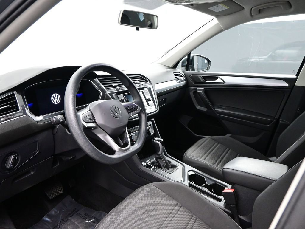 2022 Volkswagen Tiguan 2.0T S photo 3