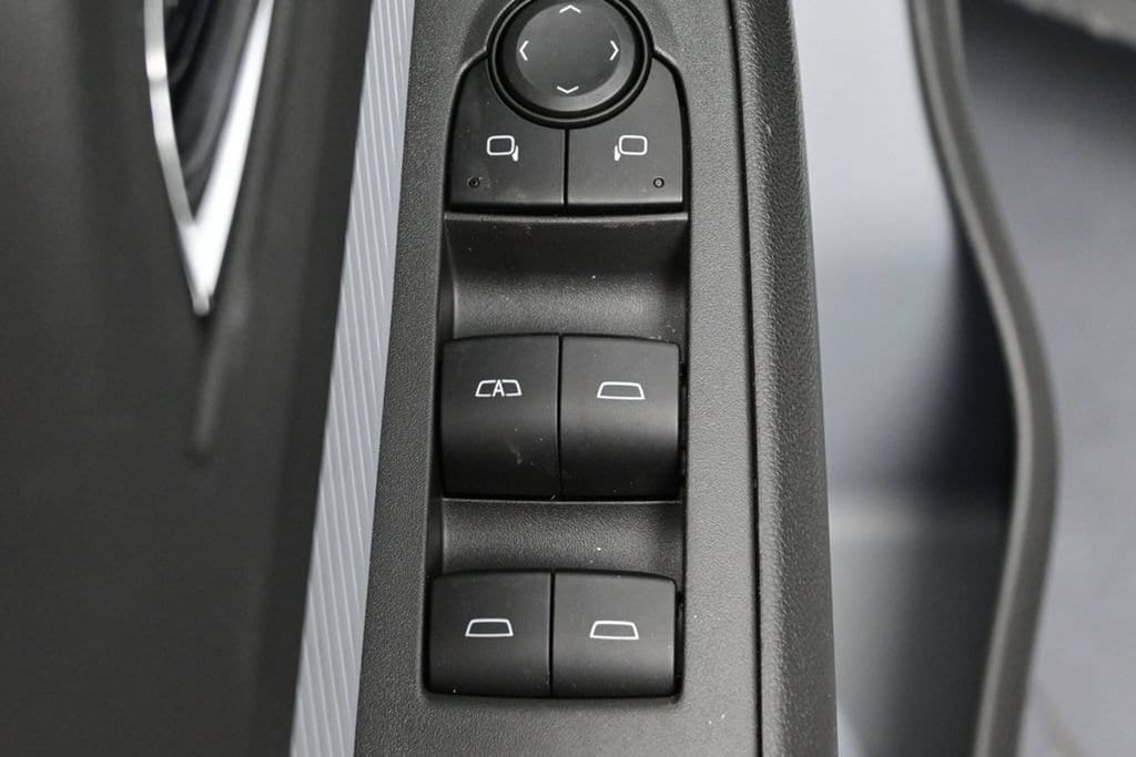 2027 Chevrolet Bolt LT - Photo 20