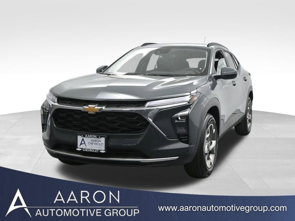 Used 2025 Chevrolet Trax LT SUV