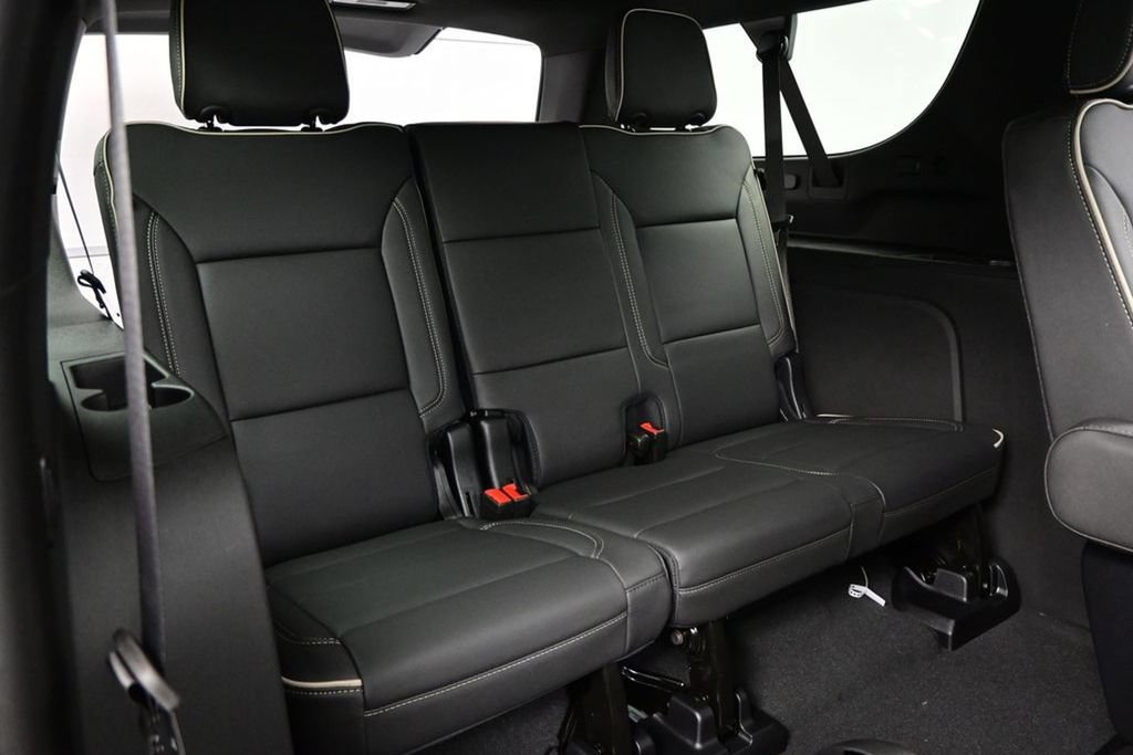 2026 Chevrolet Suburban Premier - Photo 34