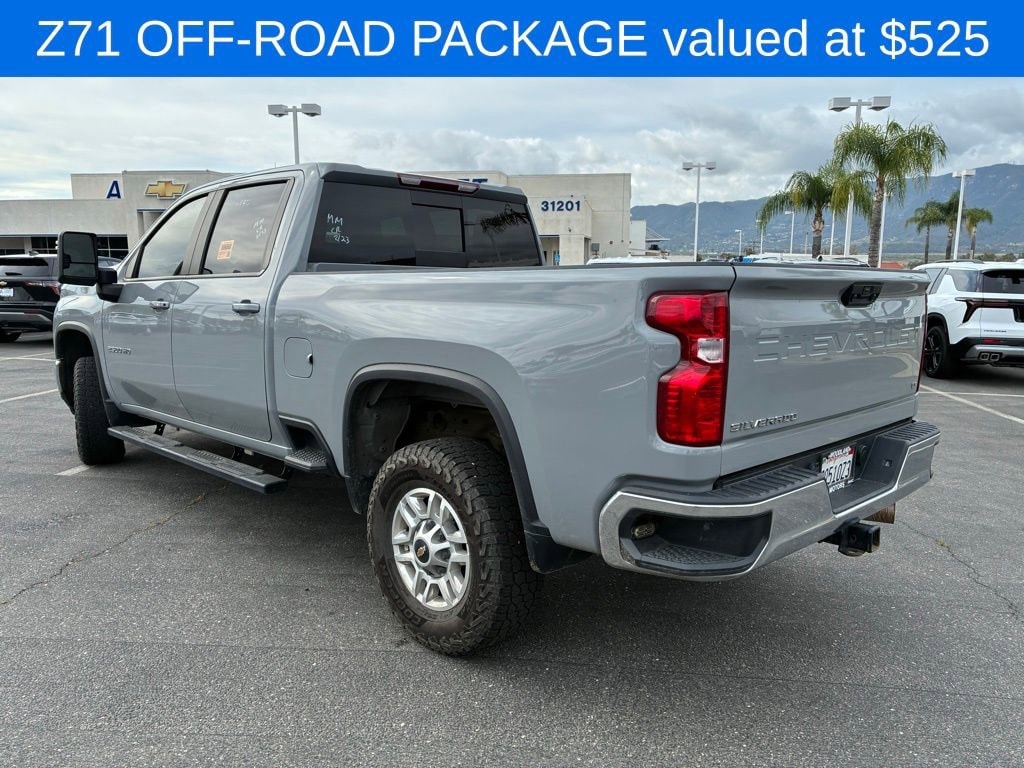 2024 Chevrolet Silverado 2500 HD LT photo 3