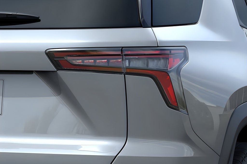 2027 Chevrolet Equinox LT - Photo 12