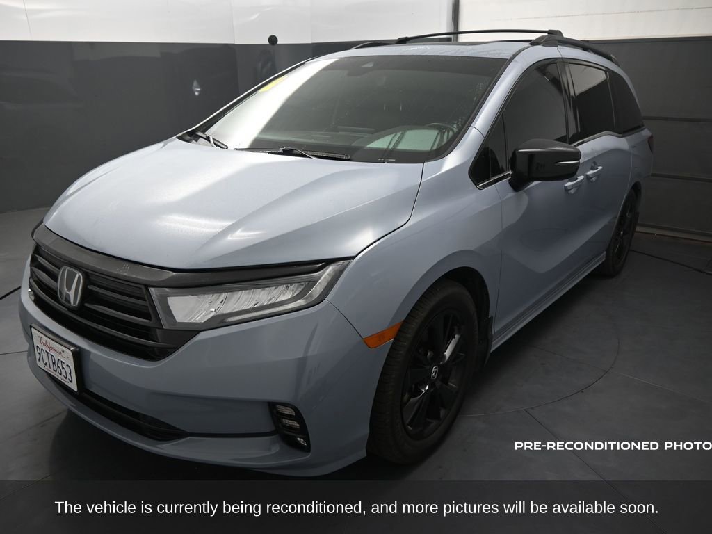 2023 Honda Odyssey Sport photo 2