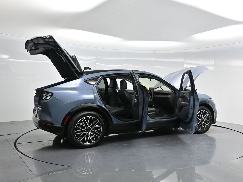 2024 Ford Mustang Mach-E Premium photo 4