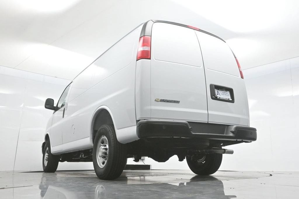 2026 Chevrolet Express Cargo Work Van - Photo 60