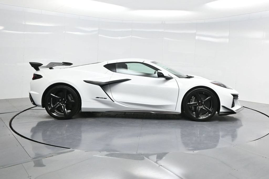 2025 Chevrolet Corvette 3LZ - Photo 27