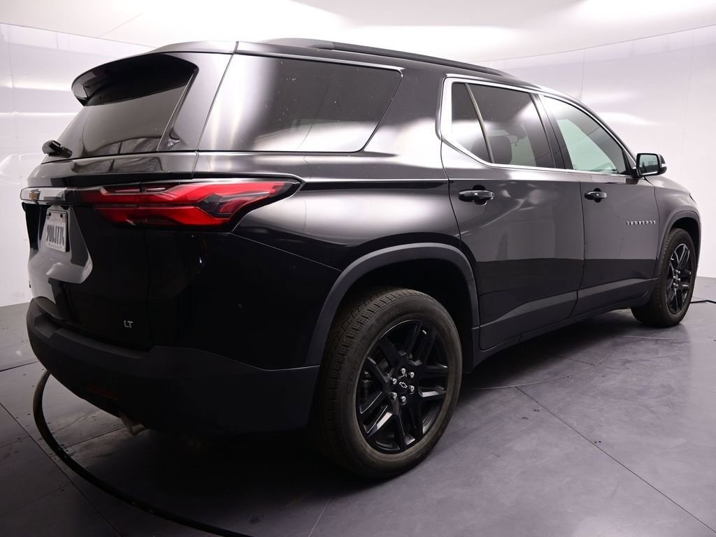 2023 Chevrolet Traverse LT Leather photo 2