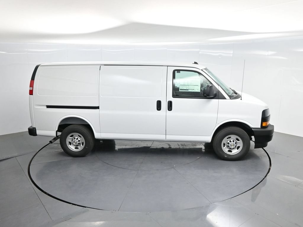 2026 Chevrolet Express Cargo Work Van - Photo 55