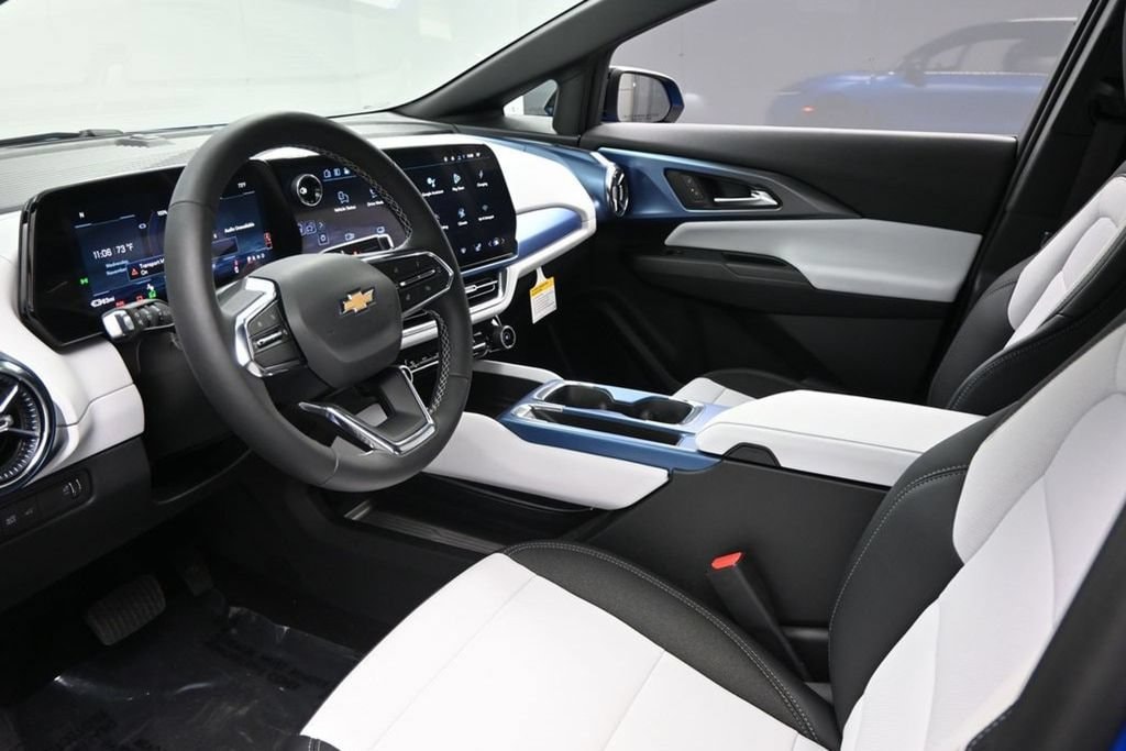 2026 Chevrolet Equinox EV 2LT - Photo 8