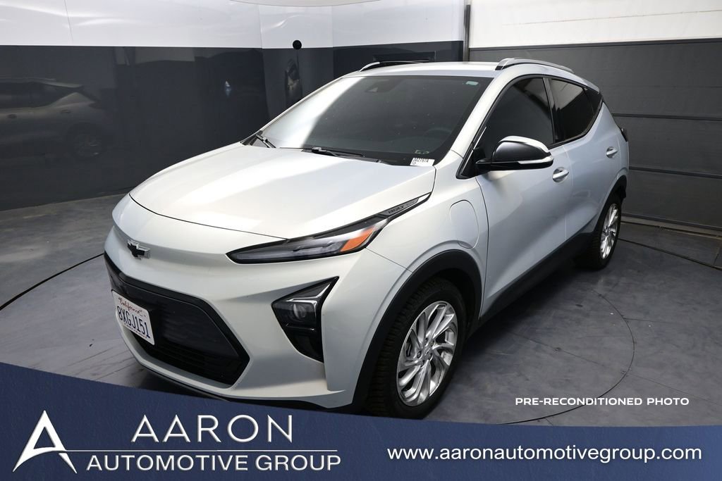 2022 Chevrolet Bolt EUV LT's photo