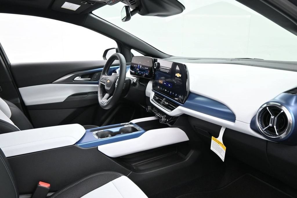 2026 Chevrolet Equinox EV 2LT - Photo 10