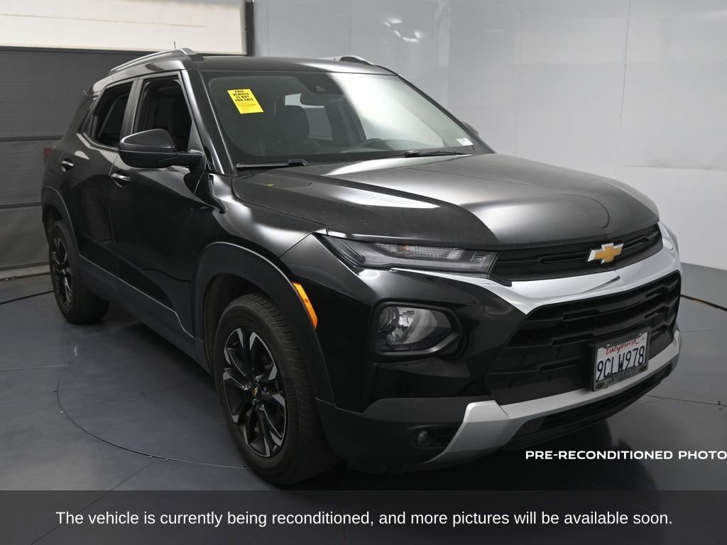 2022 Chevrolet Trailblazer LT photo 2