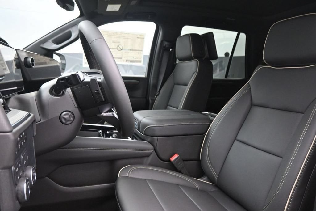 2025 Chevrolet Tahoe Premier - Photo 18