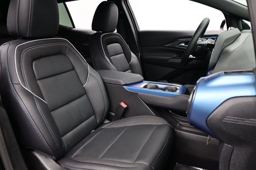 2026 Chevrolet Equinox EV 2LT - Photo 10