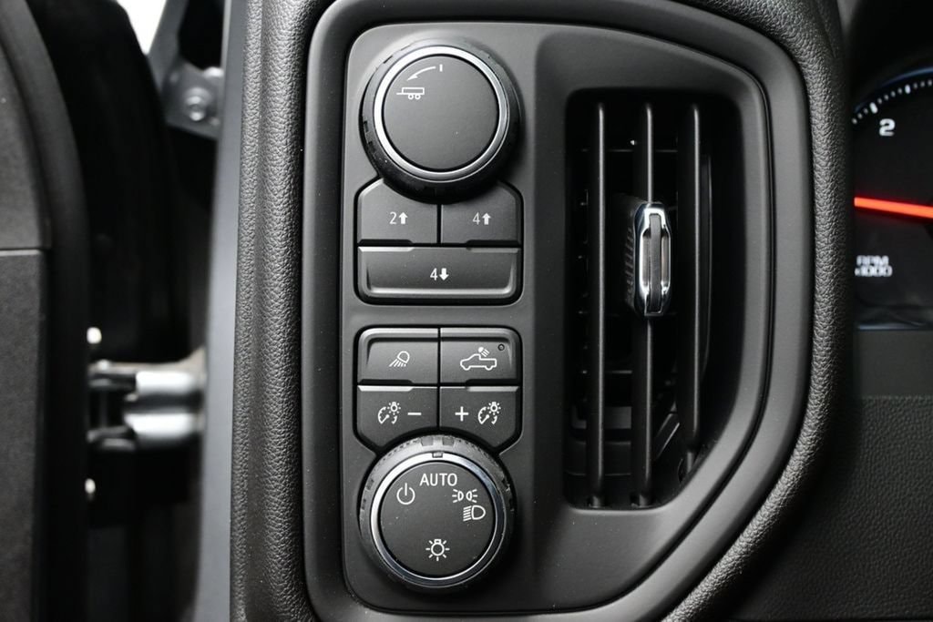 2026 Chevrolet Silverado 2500 HD Custom - Photo 23