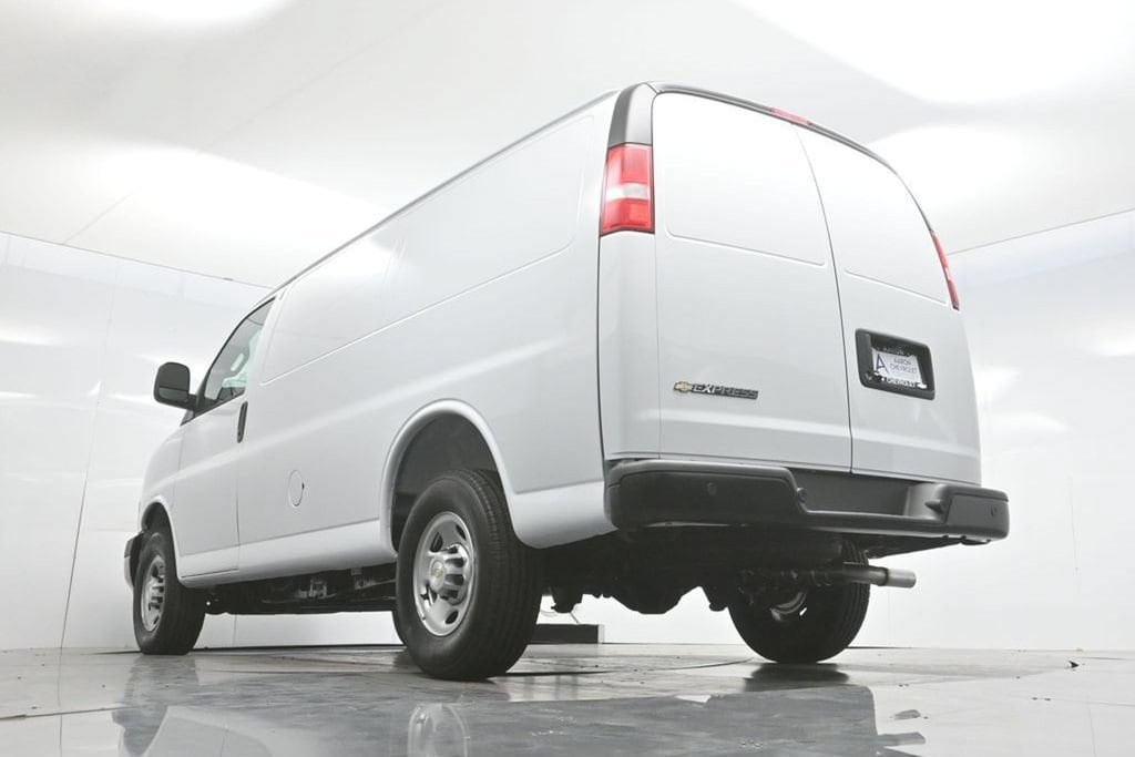 2026 Chevrolet Express Cargo Work Van - Photo 67