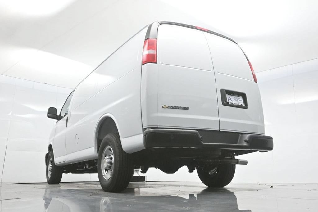 2026 Chevrolet Express Cargo Work Van - Photo 60
