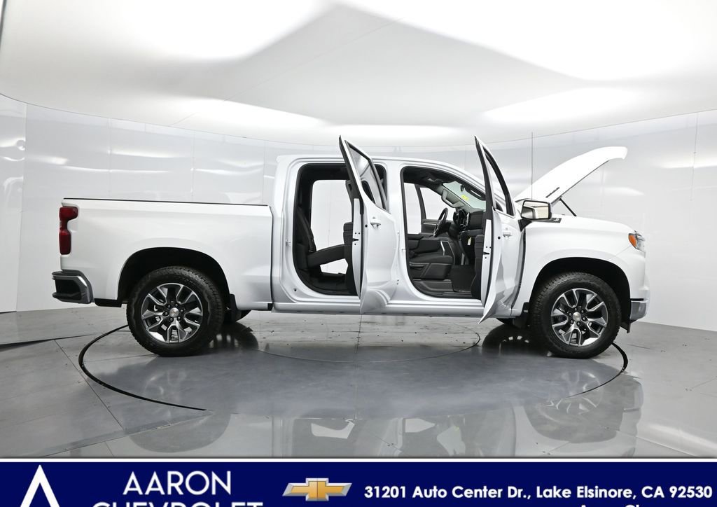 2025 Chevrolet Silverado 1500 photo 3