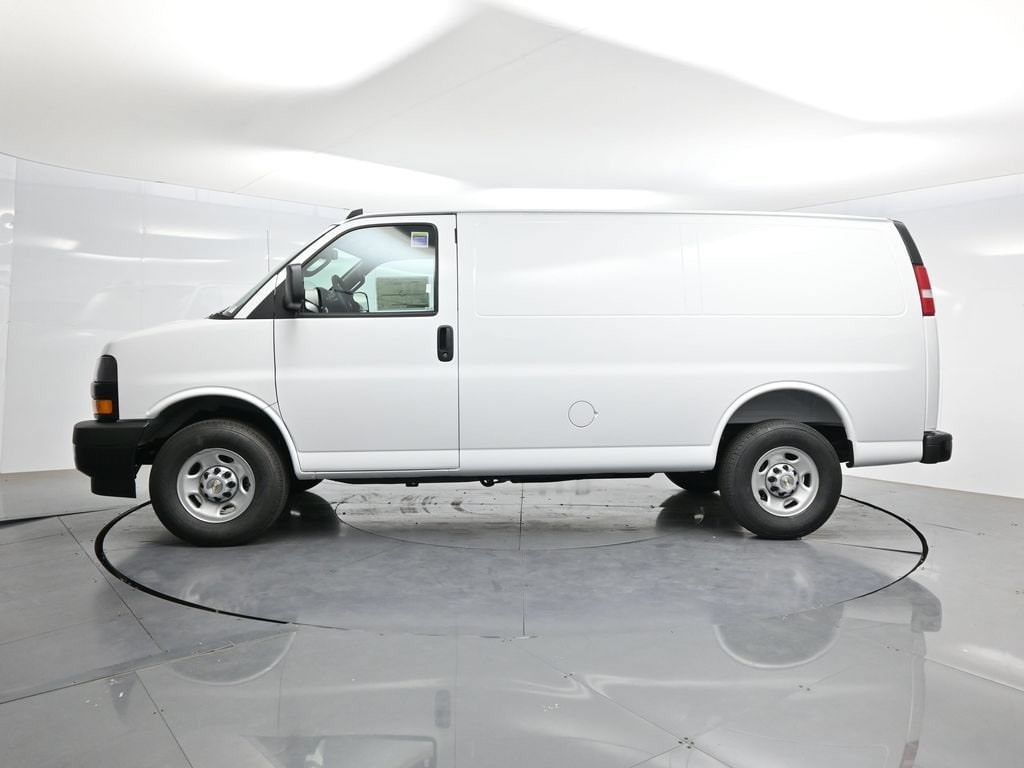 2026 Chevrolet Express Cargo Work Van - Photo 45