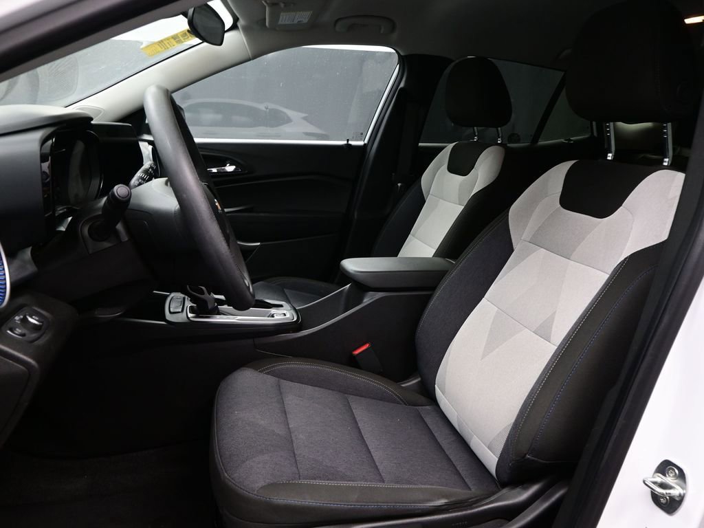 2024 Chevrolet Trax LS photo 6