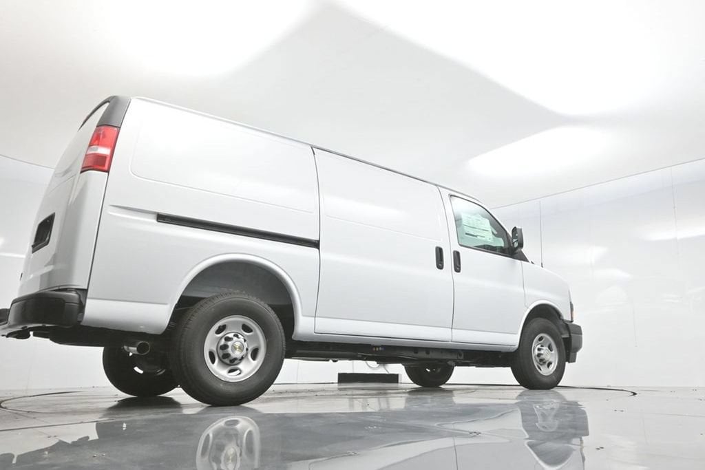 2026 Chevrolet Express Cargo Work Van - Photo 58