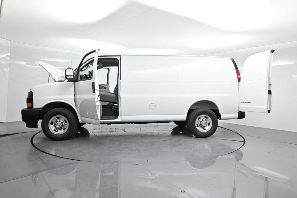 2026 Chevrolet Express Cargo Work Van - Photo 47