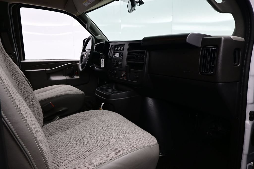 2026 Chevrolet Express Cargo Work Van - Photo 10