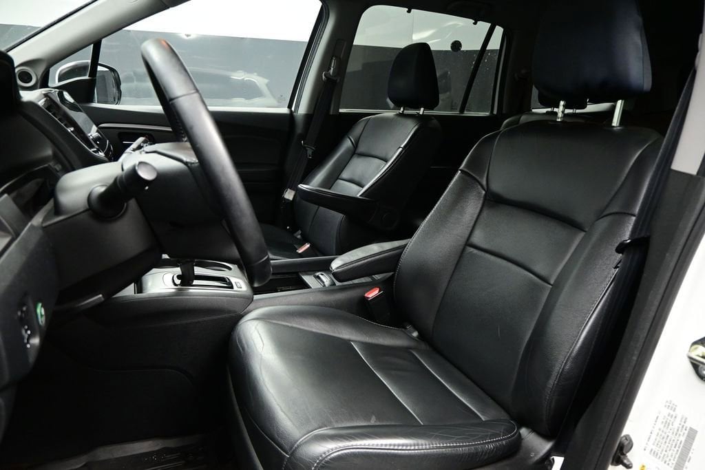 2020 Honda Pilot EX-L FWD photo 6