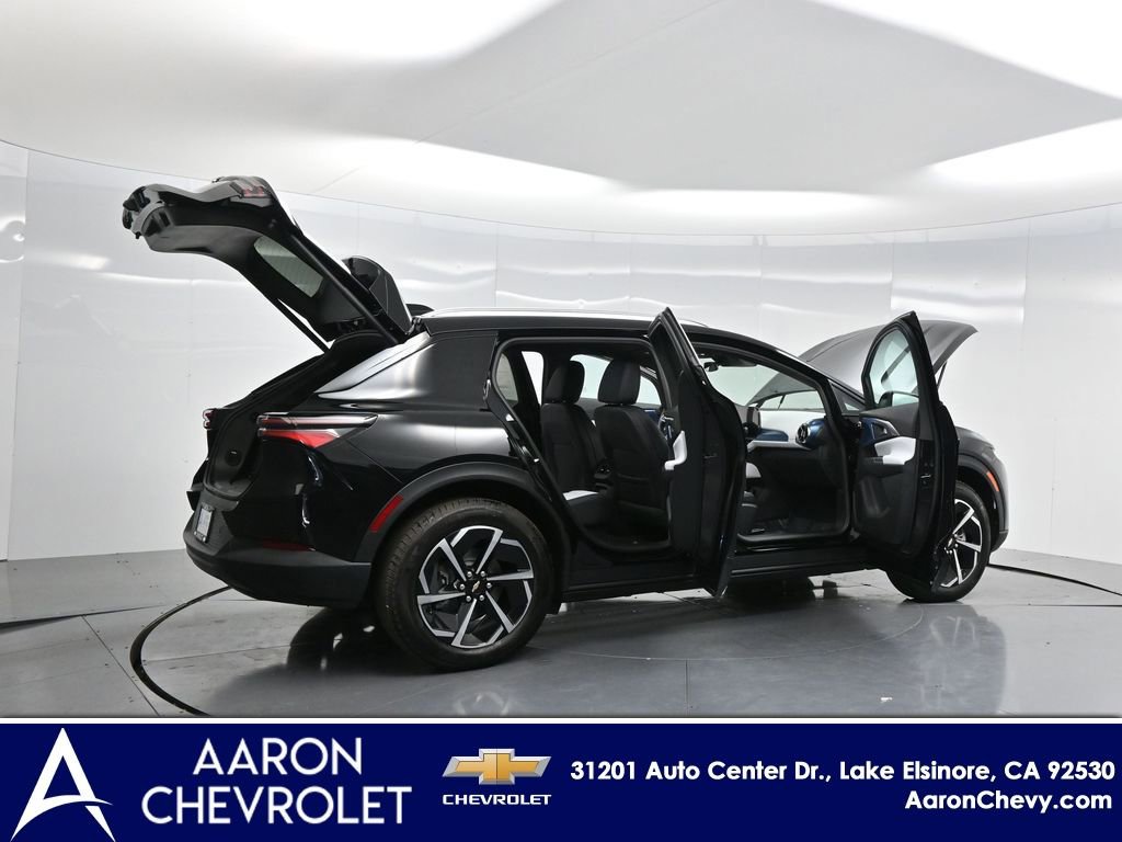 2026 Chevrolet Equinox EV 1LT photo 4