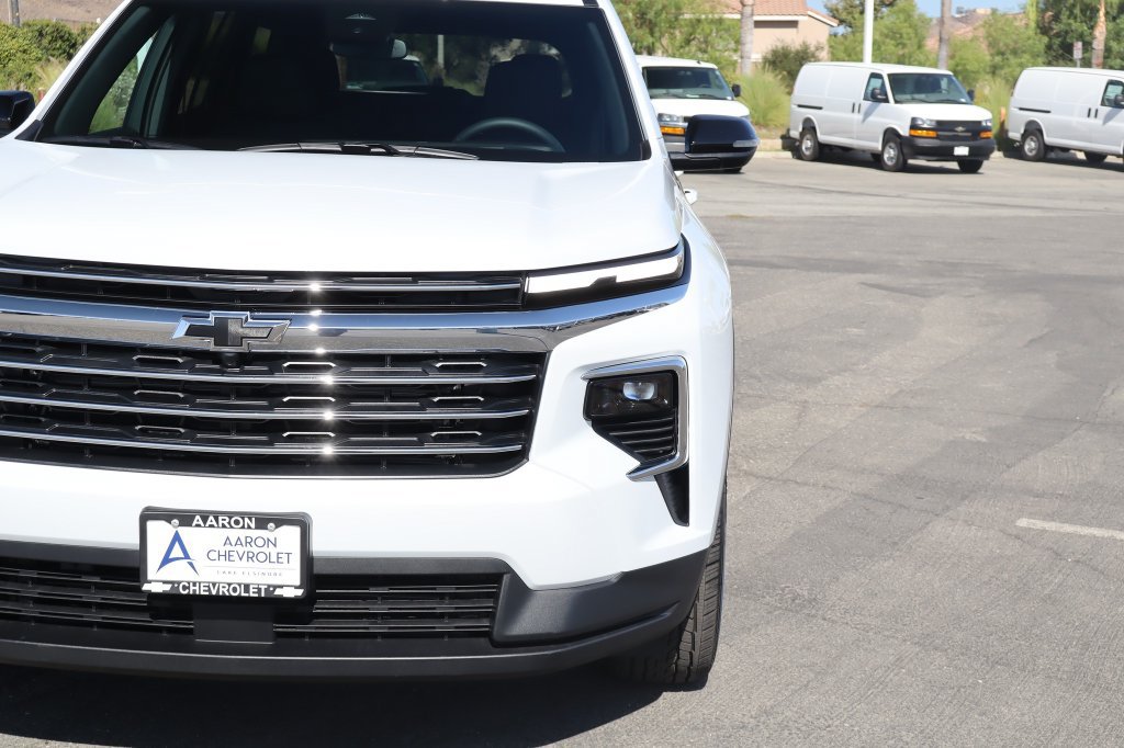 2027 Chevrolet Traverse LT - Photo 8