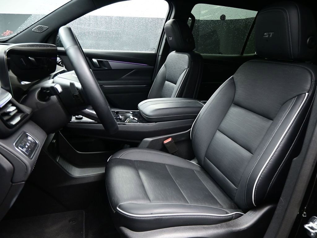2025 Buick Enclave Sport Touring photo 6