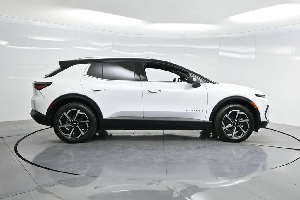 2026 Chevrolet Equinox EV 2LT - Photo 34