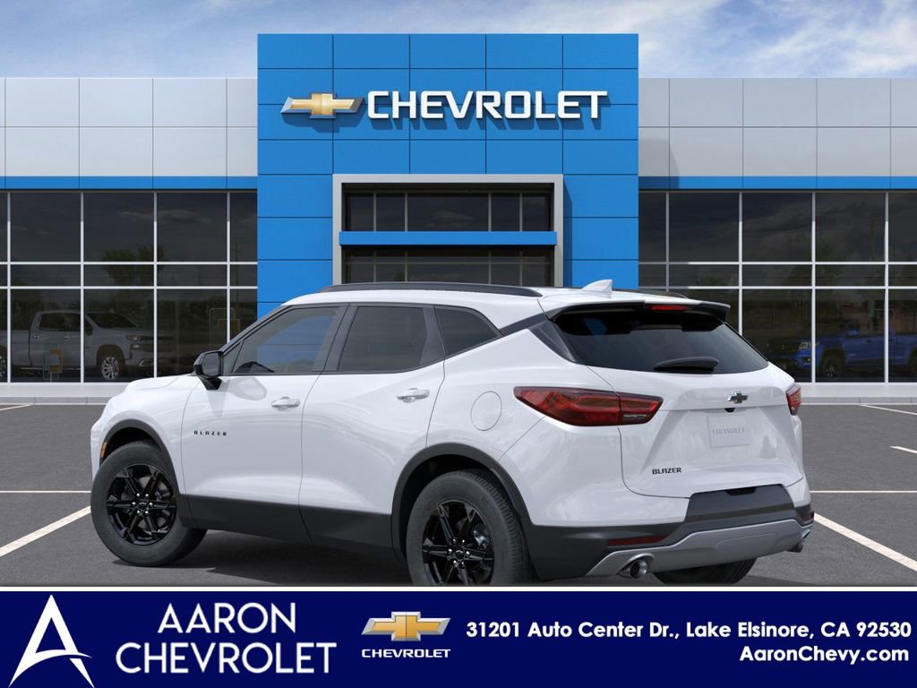2025 Chevrolet Blazer 2LT photo 3