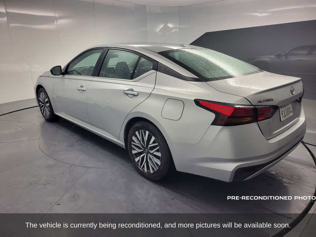 2024 Nissan Altima 2.5 SV photo 3