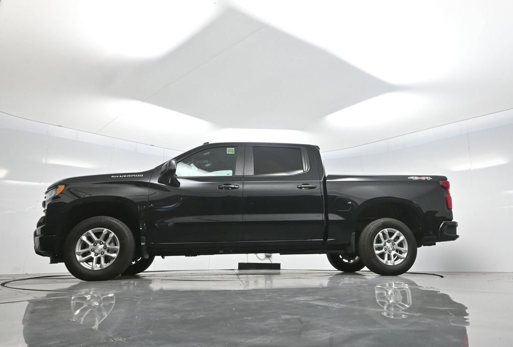 2024 Chevrolet Silverado 1500 RST photo 6