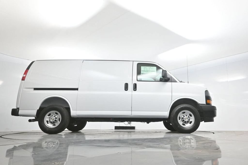 2026 Chevrolet Express Cargo Work Van - Photo 57
