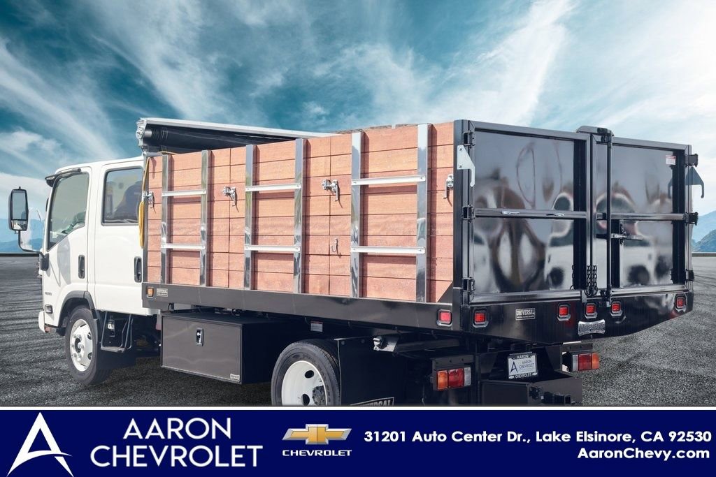 2024 Chevrolet Silverado 4500HD photo 2