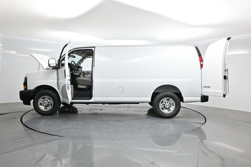 2026 Chevrolet Express Cargo Work Van - Photo 50