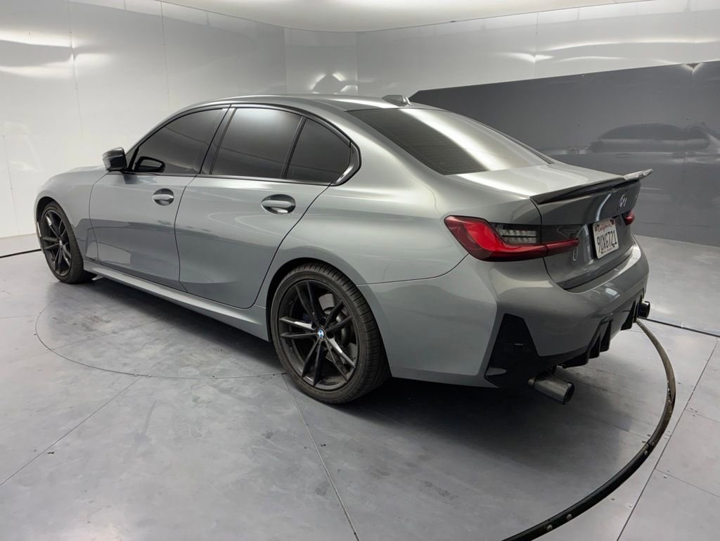 2023 BMW M340i photo 4